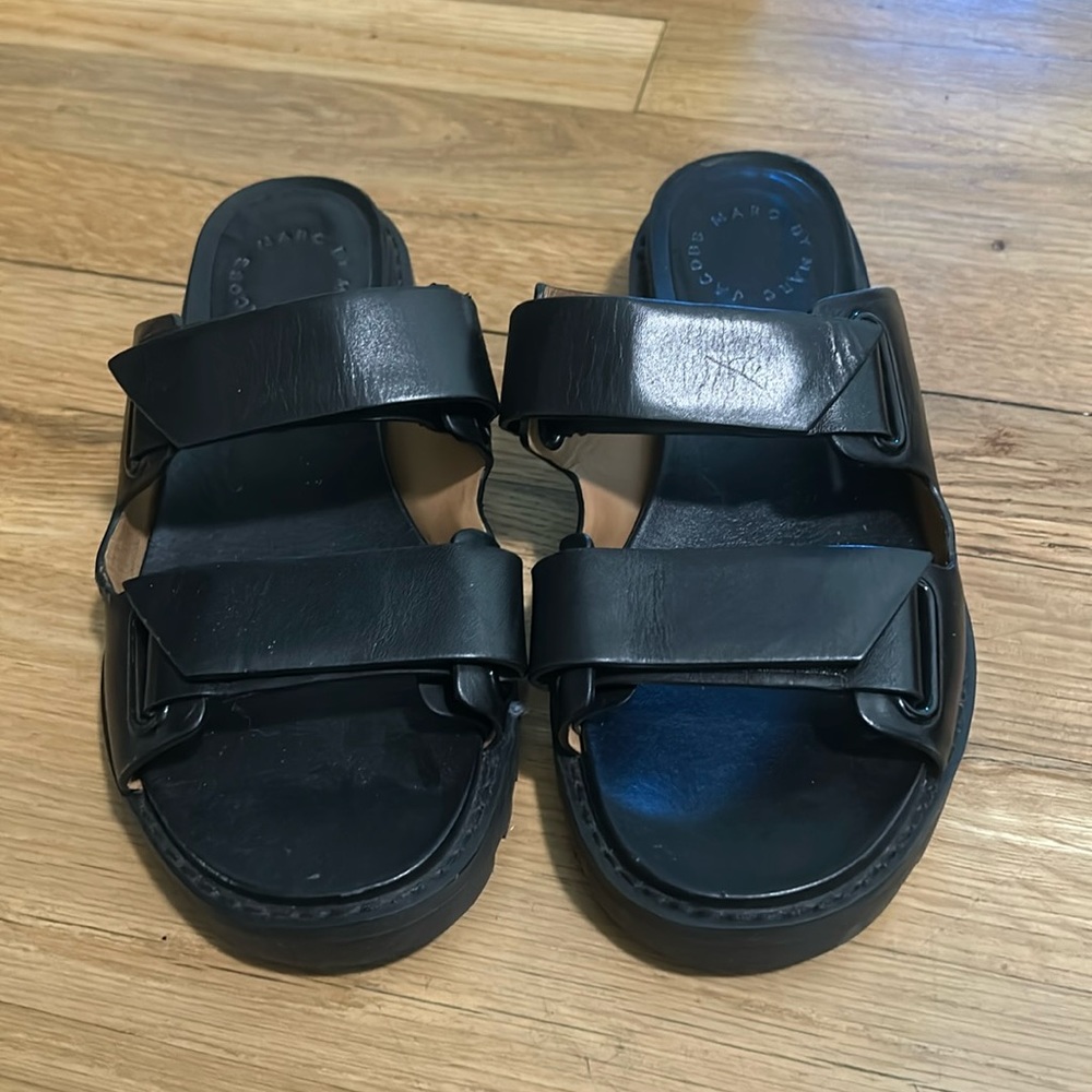 Marc by Marc Jacob’s sandals 6.5